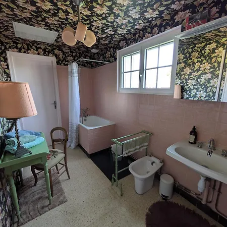 La Jeannette Holiday home Vains